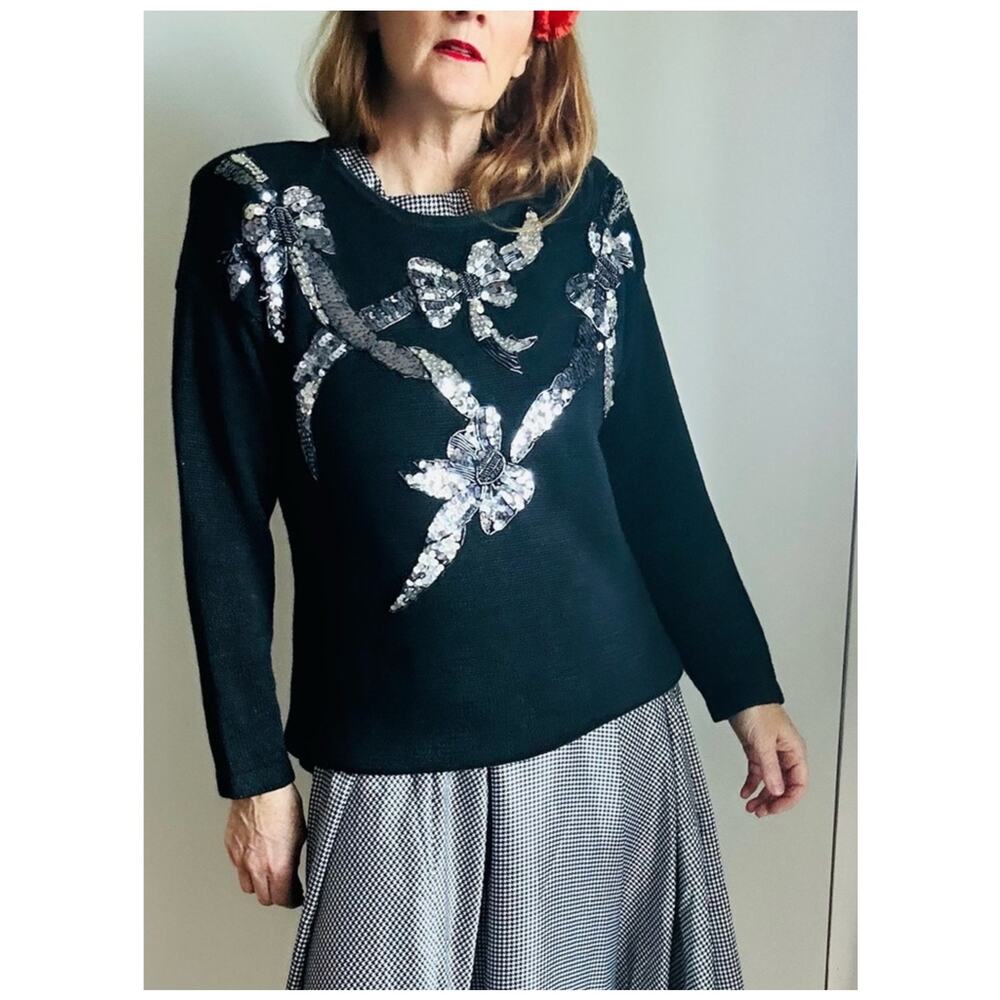 Womens Vintage 80s Sweater Sequin Bow Details Black Silver Size large Party